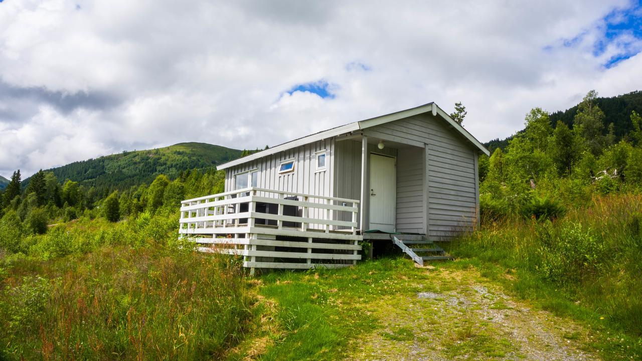 Smordal Hytteutleie Og Camping Hotel Nordfjordeid Buitenkant foto